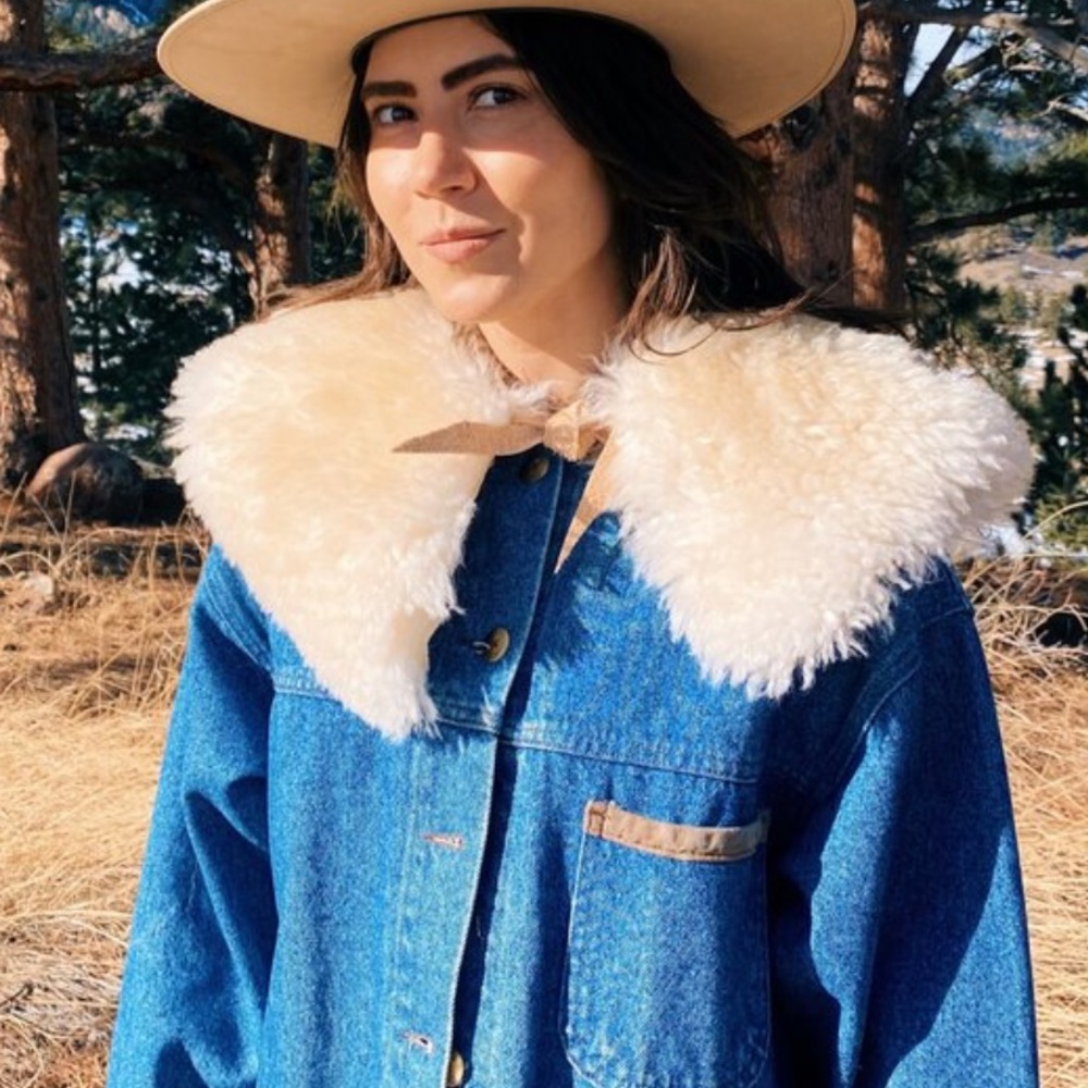 IDA + MOON Ceremony Oversized Sheep Collar, creamy White